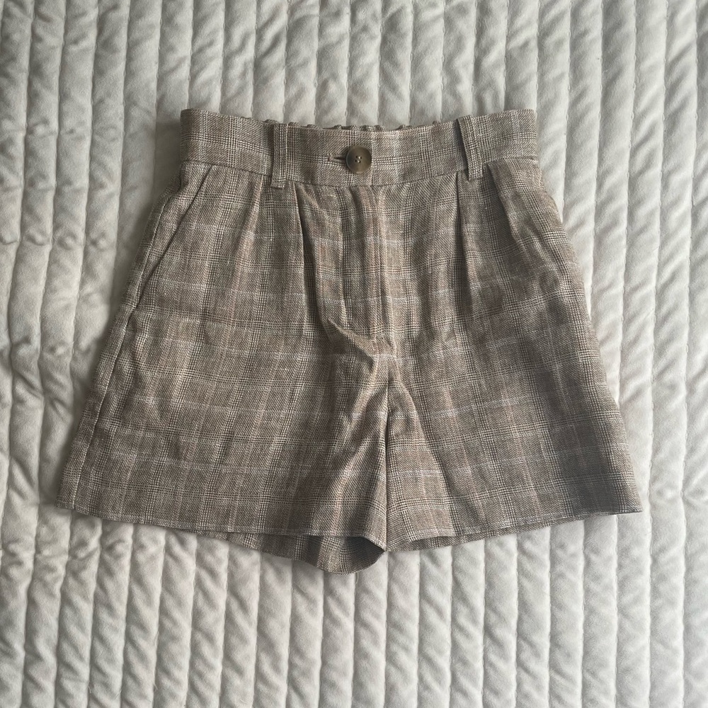 Maje Shorts - Picture 1 of 12
